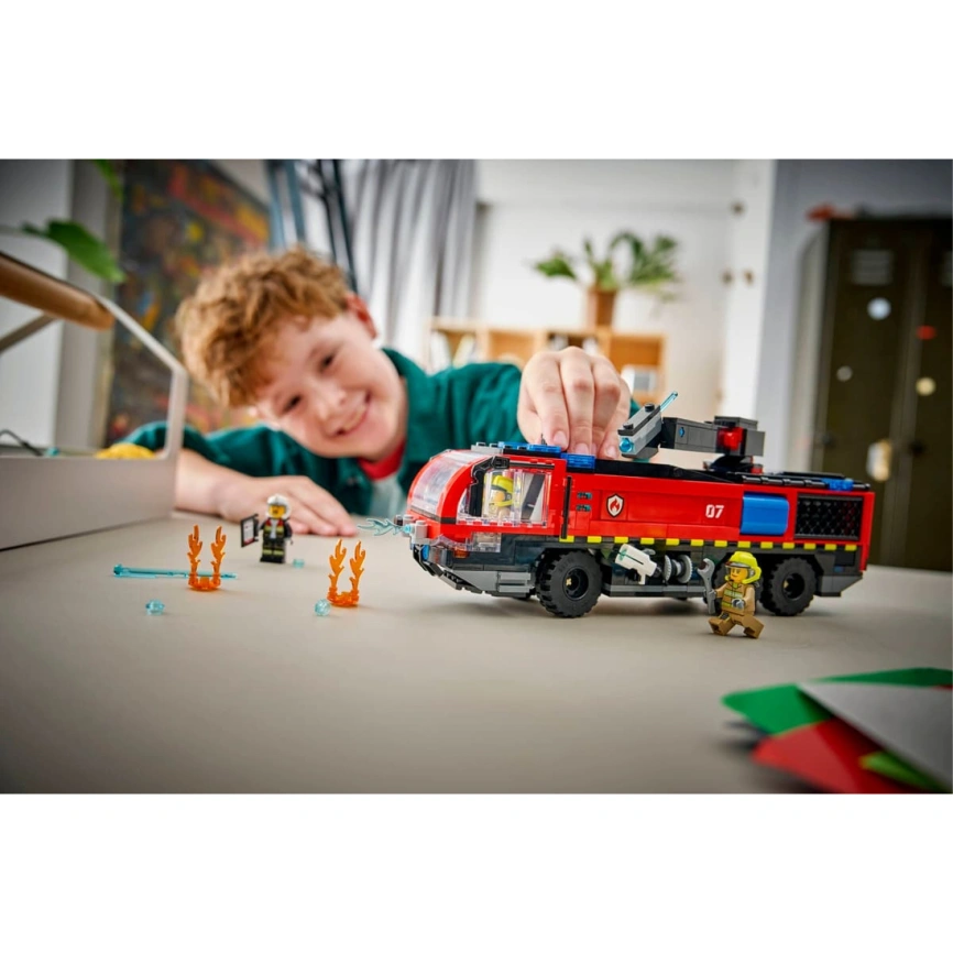 Конструктор LEGO City Airport Fire Truck 60499 фото 9